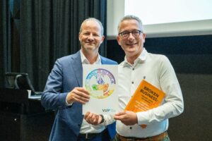 Diploma uitreiking aan Edwin de Heij door Tom Loonen, VU Amsterdam